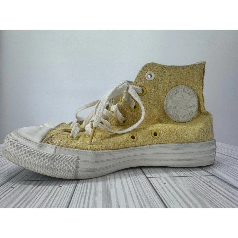 Converse Chuck Taylor All Star Women's 7 Yellow High-Top Shoes Lace Up Sneaker‎